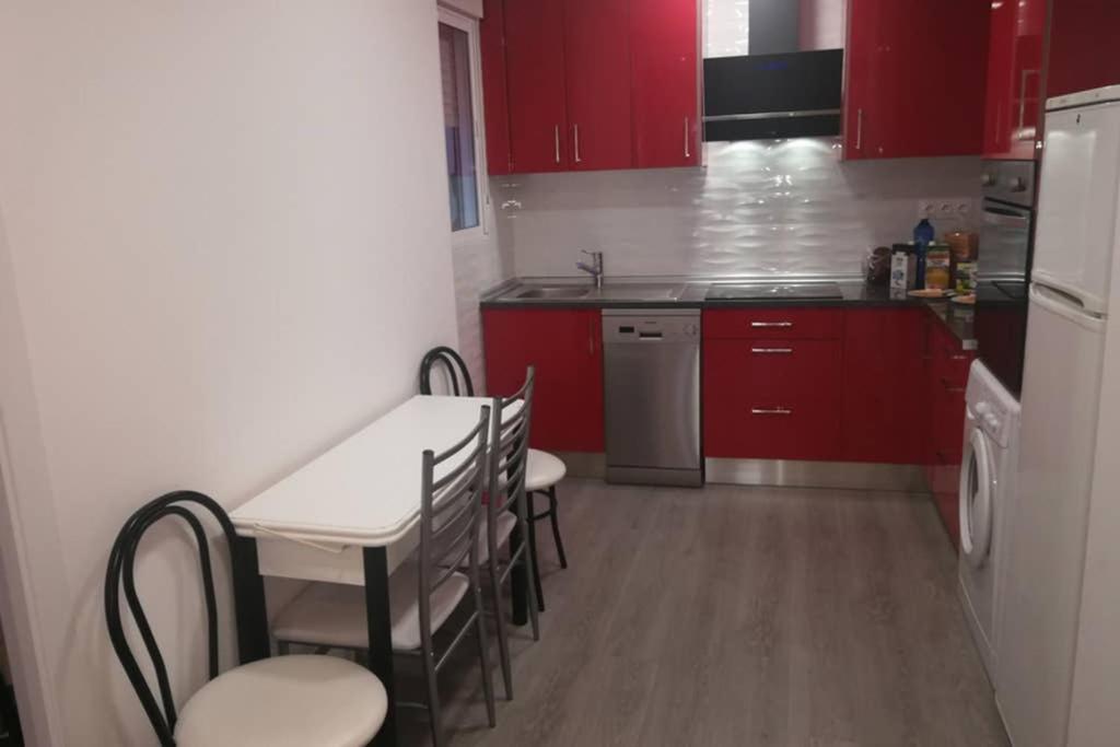 Apartamento Centrico , Wifi + Desayuno Logroño Buitenkant foto